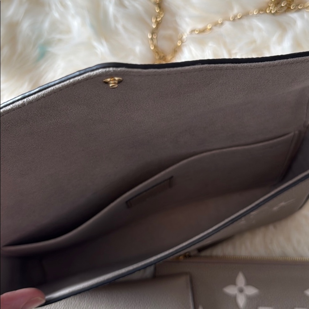 LV Felicie Pochette Monogram Empreinte Leather - Picture 3 of 12